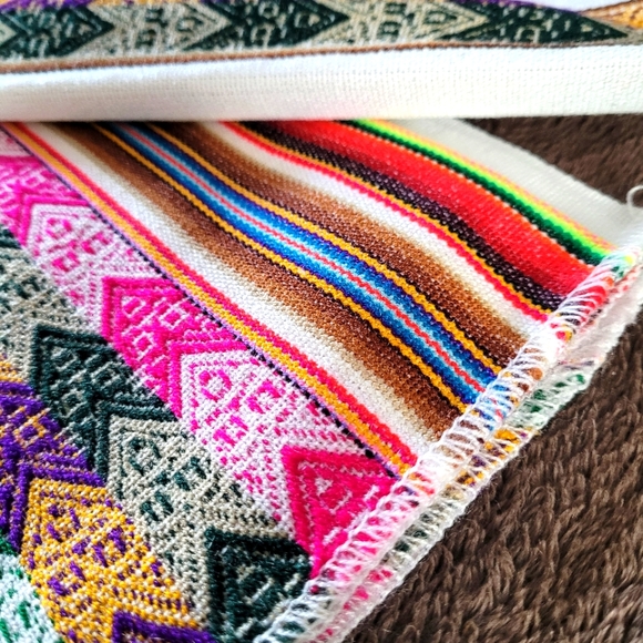 Vintage Peruvian table cloth/furniture cover - Picture 1 of 6